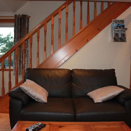 73 Westend, Balallan, Isle Of Lewis Exterior photo